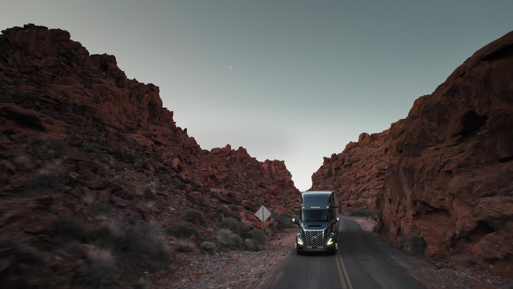 Volvo VNL - Fuel Efficiency 1080p HD.mp4